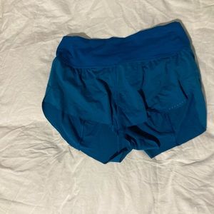 LULULEMON Chase Me High-Rise Short 2.5”